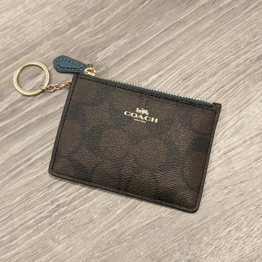 🤎 Coach Mini Skinny ID Case in Colorblock